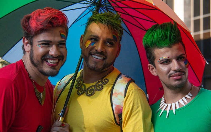 The sissies onlookers